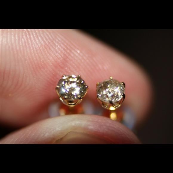 18k yellow gold earrings 750 diamond .46ct studs yellow theopaloutlet video - Picture 5 of 9